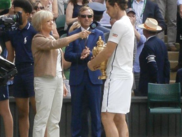 Sue Barker interviewing Andy Murray after he won the Wimbledon Men's Singles Championship, 2016.  (By 'Renamed User 329872503' under CC BY 4.0)